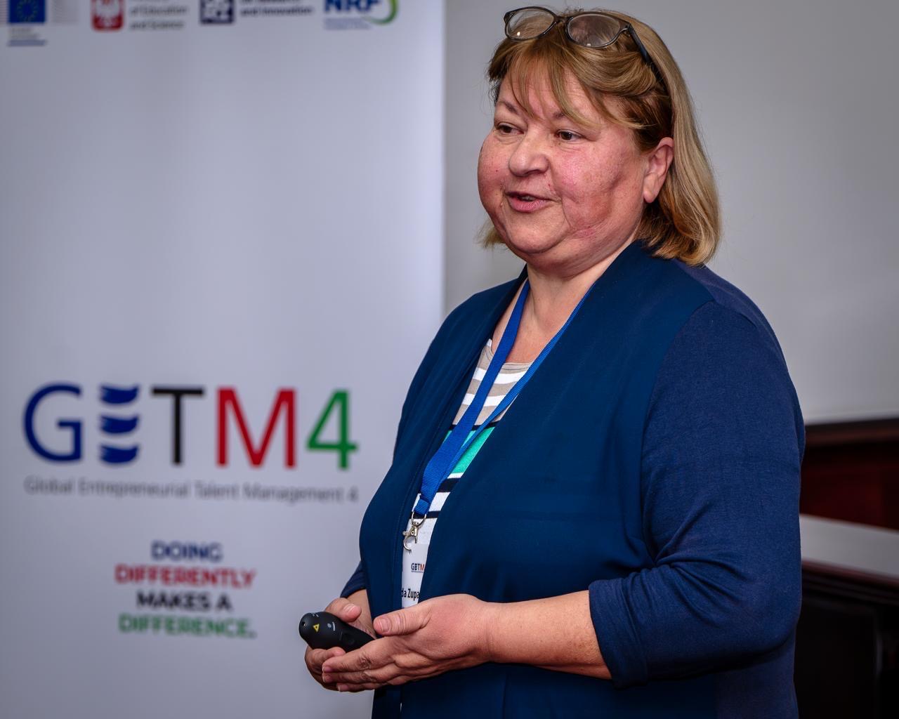 Prof Nada Zupan
